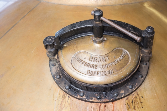 Scapa_Distillery_Orkney_Scotland_still