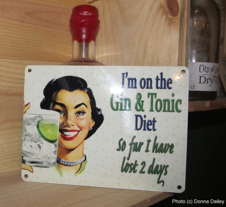 City_of_London_Distillery_Gin_and_Tonic_Diet_sign