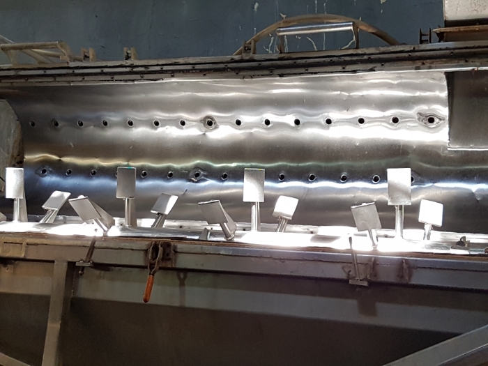 The screwmill on a Casa Nobles tequila distillery tour