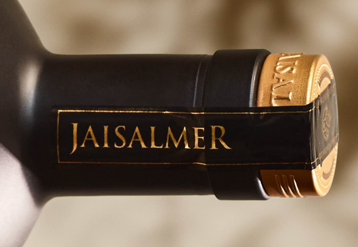Jaisalmer Indian Craft Gin neck of bottle showing name