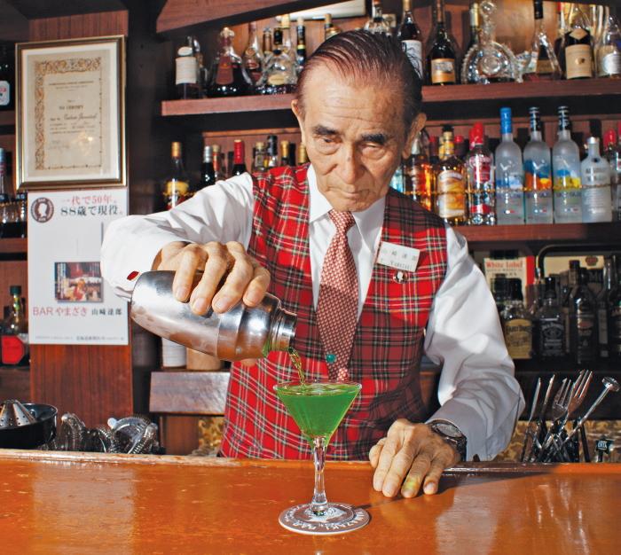 The Complete Guide to Japanese Drinks, Tatsuro Yamazaki, The Father of Japanese Bartending