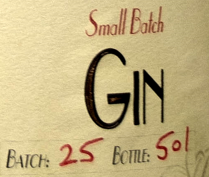 Madam Pattirini Gin bottle