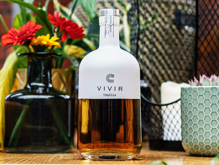 VIVIR Tequila Reposado bottle