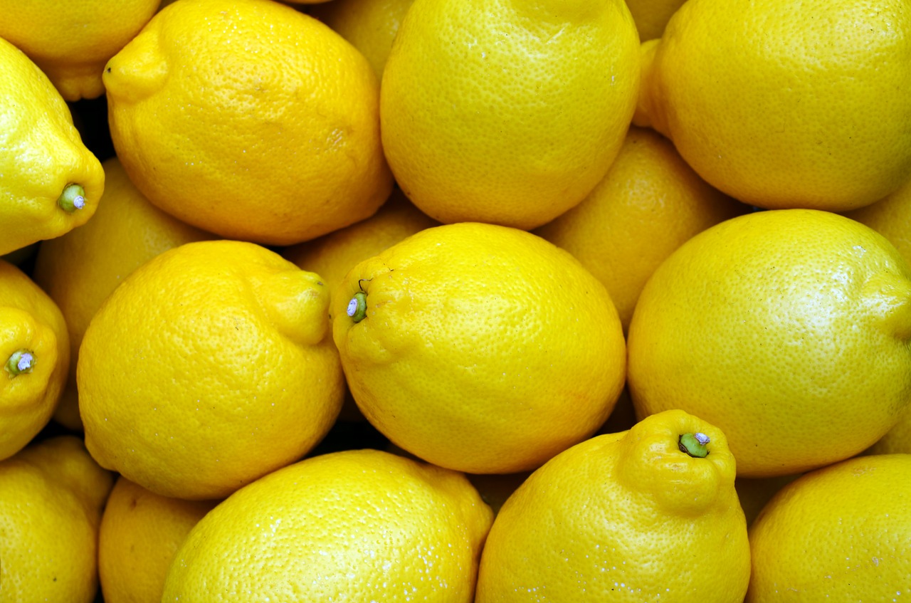 A pile of lemons