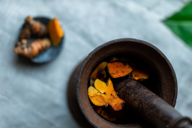 Botanicals in Hapusa Indian Gin from the Himalayas