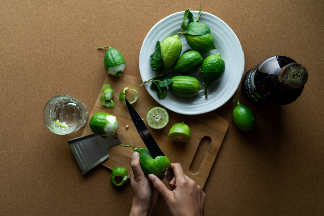 Botanicals in Hapusa Indian Gin from the Himalayas