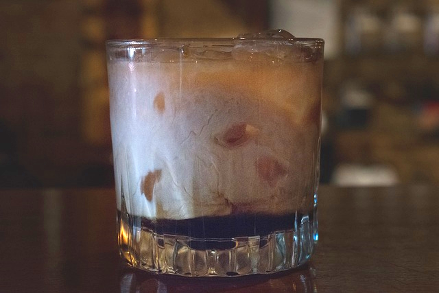 A White Russian Cocktail Using Kahlua