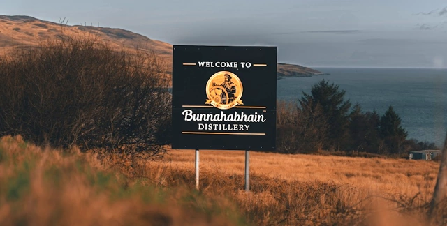 Visiting Bunnahabhain - welcome sign