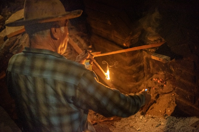 Making Pelo del Perro Mezcal