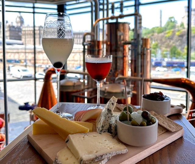 Edinburgh Gin and Cheese Pairing
